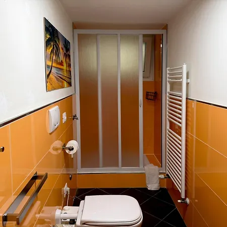 Guesthost - Historic Center Two-levels Flat X6 Appartamento Ravenna