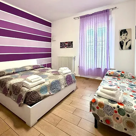 Appartamento Guesthost - Historic Center Two-levels Flat X6