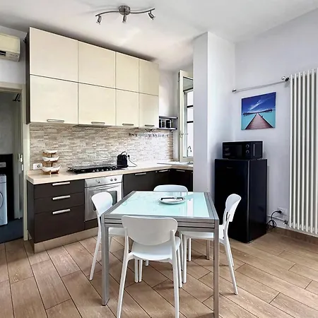 Appartamento Guesthost - Historic Center Two-levels Flat X6