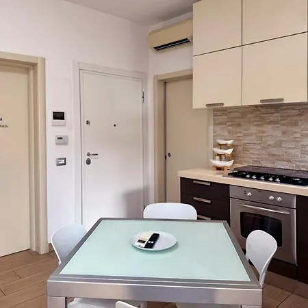 Appartamento Guesthost - Historic Center Two-levels Flat X6 *