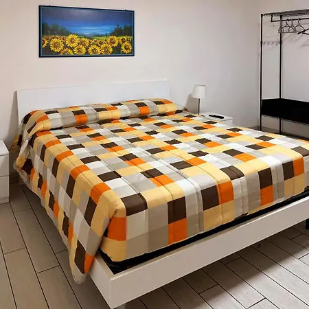 Appartamento Guesthost - Historic Center Two-levels Flat X6 *