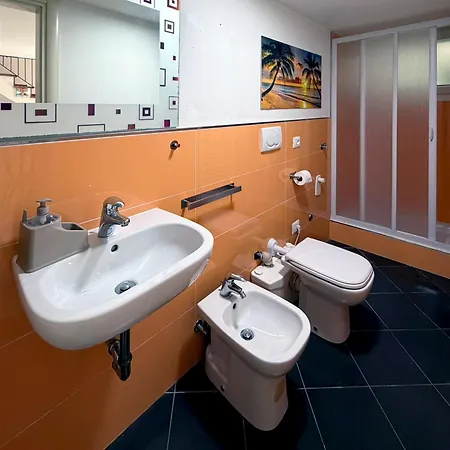 Guesthost - Historic Center Two-levels Flat X6 Appartamento